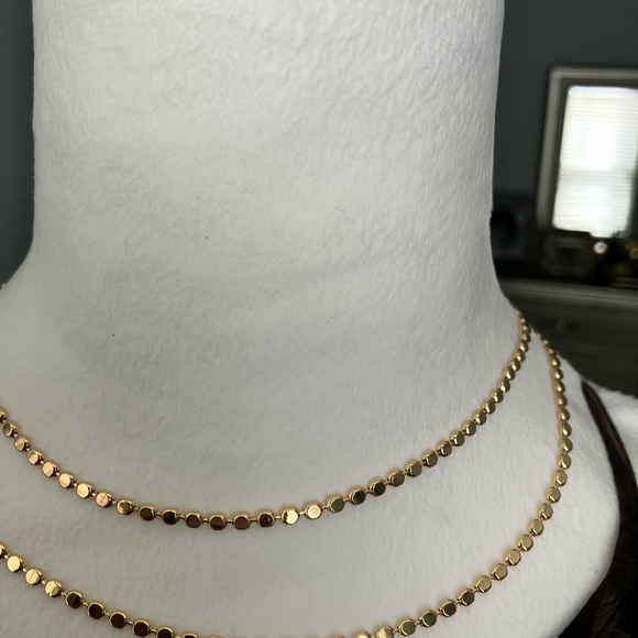 Chic Gold-Tone Necklace - Picture 4 of 6